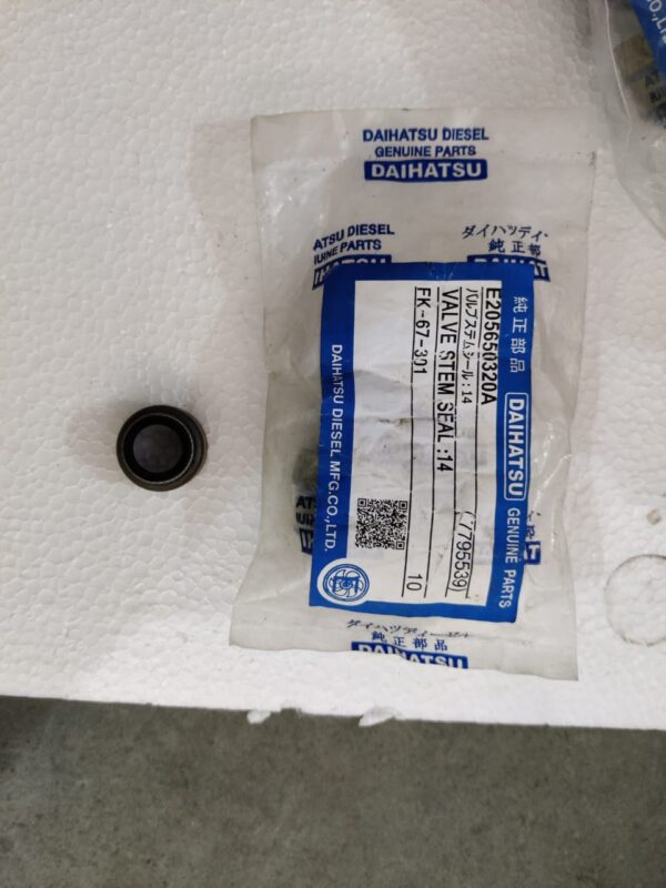 DAIHATSU DK-20 VALVE STEM SEAL